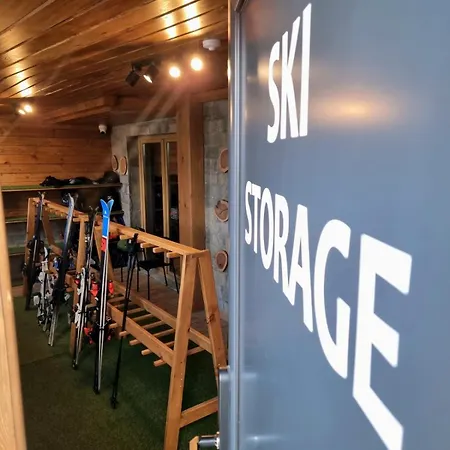 Boutique Entry E 4* 반스코