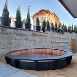 Boutique Entry E 4*