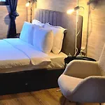Boutique Entry E Aparthotel Bansko