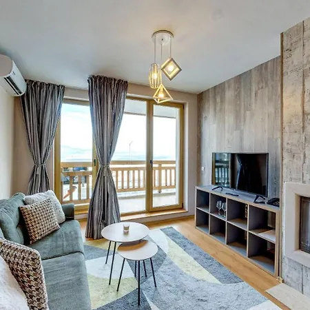 Boutique Entry E Aparthotel 4*