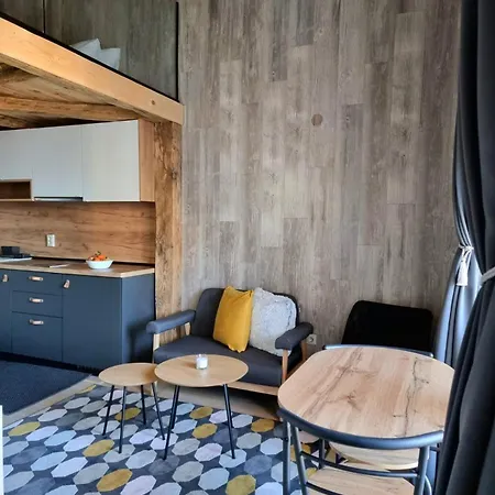 Boutique Entry E Aparthotel 4*